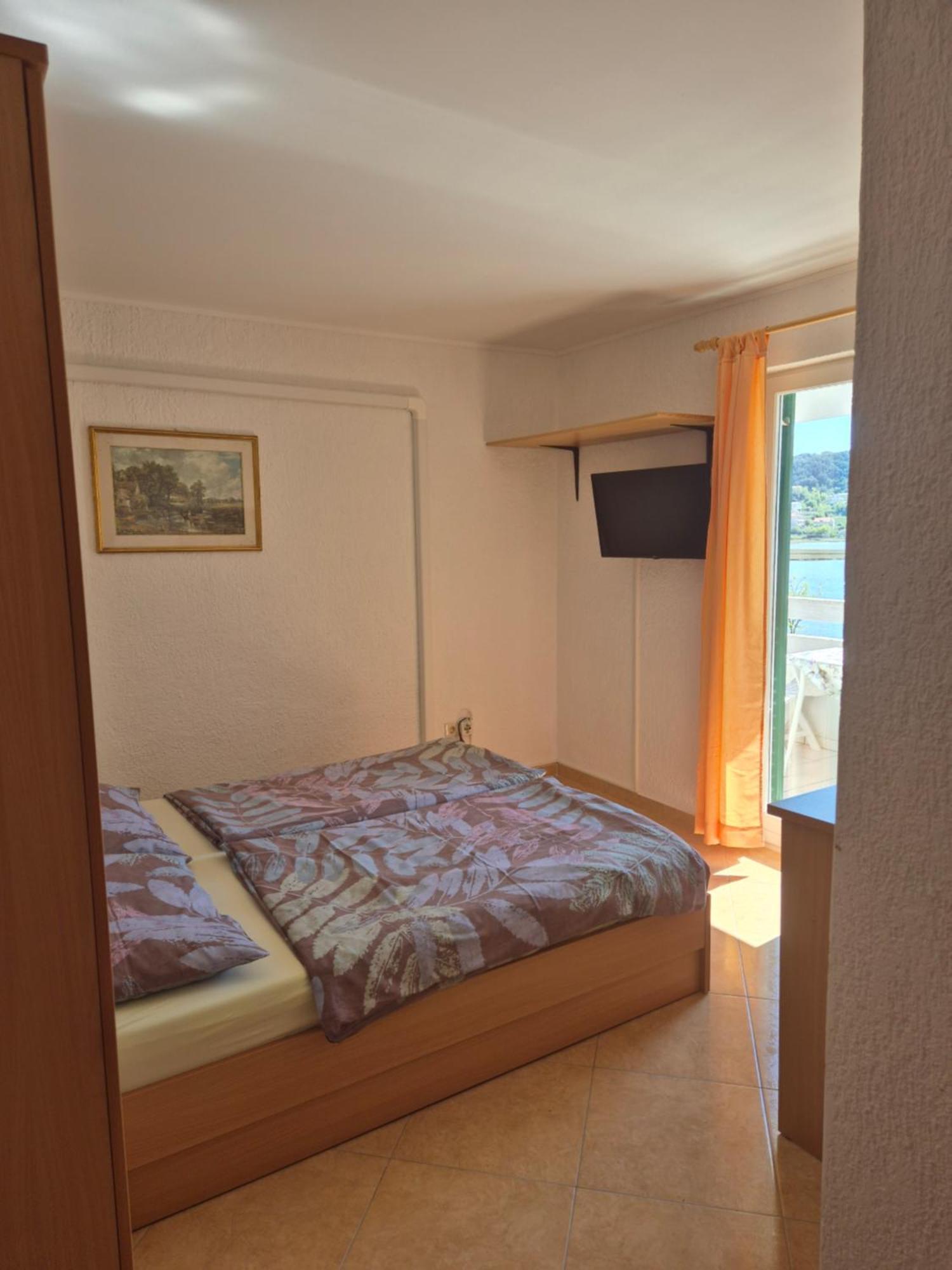 Apartmani Mira Supetarska Draga Eksteriør bilde